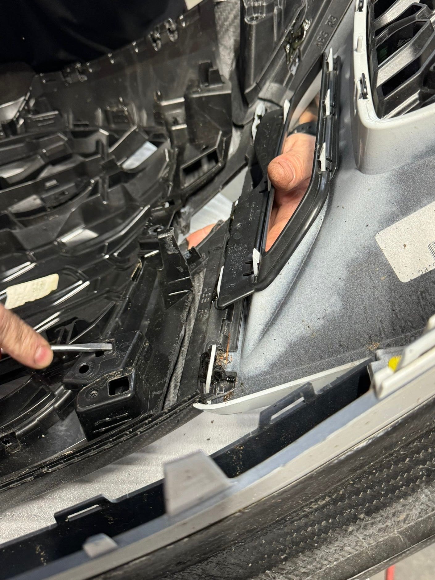 RS3 8Y Carbon Grille – AUDI GEN 1 Full Carbon Front Grille Replacement