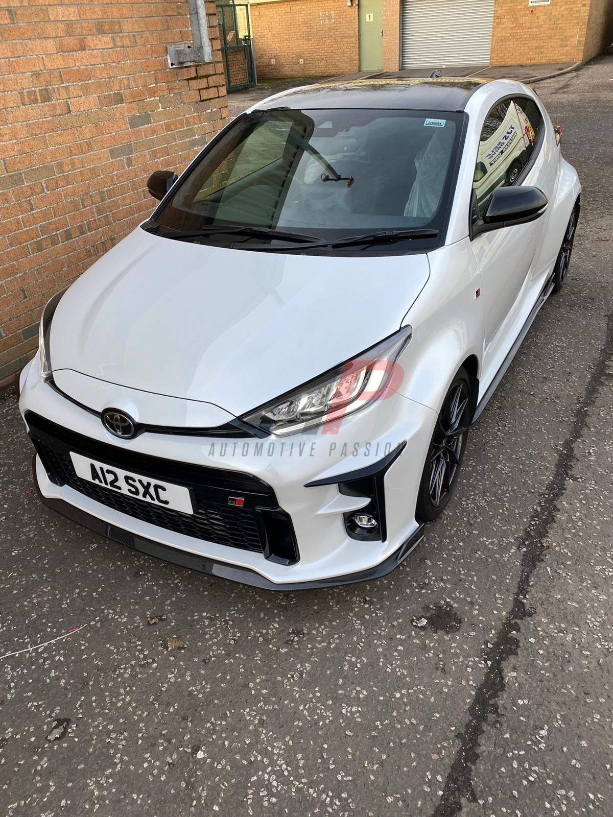 Toyota Yaris GR Dry Carbon Front Splitter