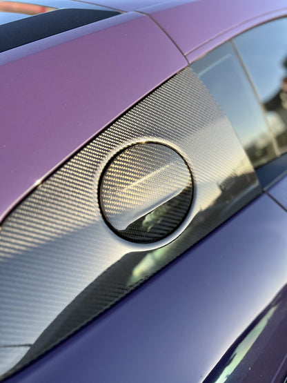 R8 CARBON FUEL CAP - AUDI R8 GEN 2 DRY CARBON FIBRE FUEL COVER