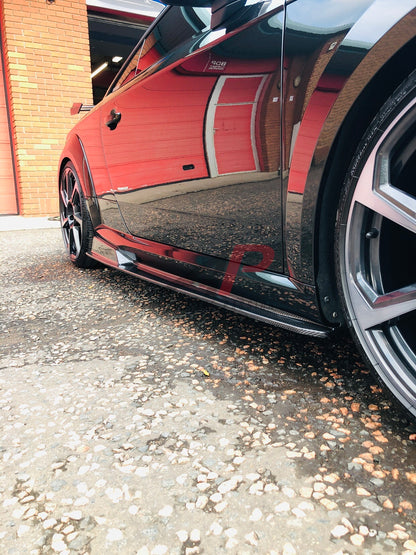 TT Side Skirts – Carbon Fibre Aero Extensions for Audi 8S Pre-Facelift