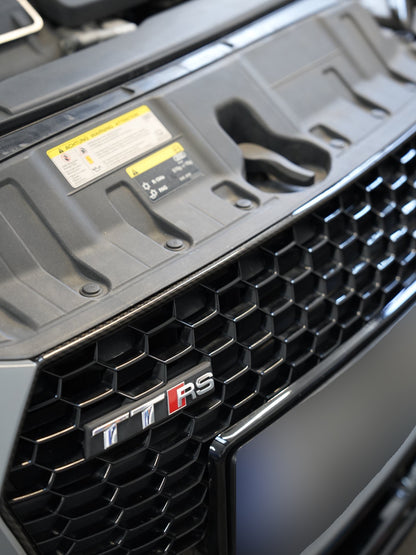TTRS Carbon Grille – Dry Carbon Front Grille Replacement for Audi TTRS