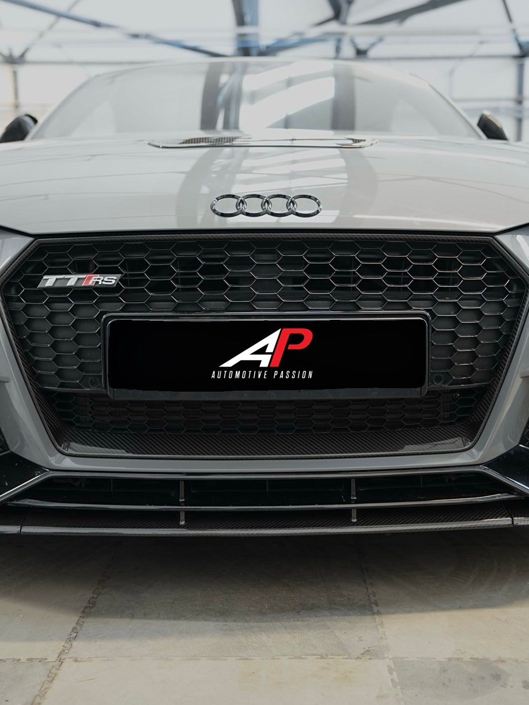 TTRS Carbon Grille – Dry Carbon Front Grille Replacement for Audi TTRS