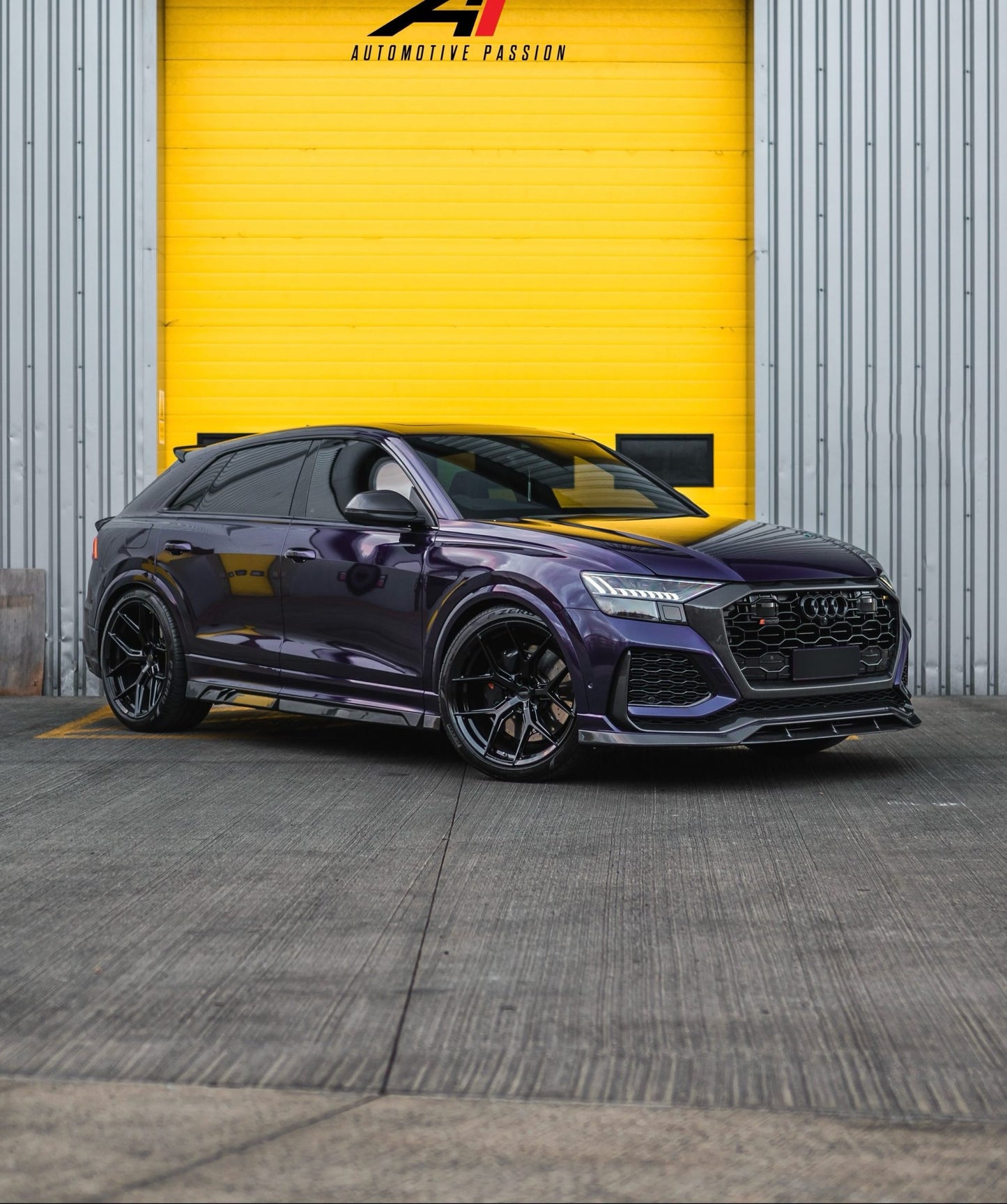 AUDI RSQ8 FULL CARBON AERO KIT