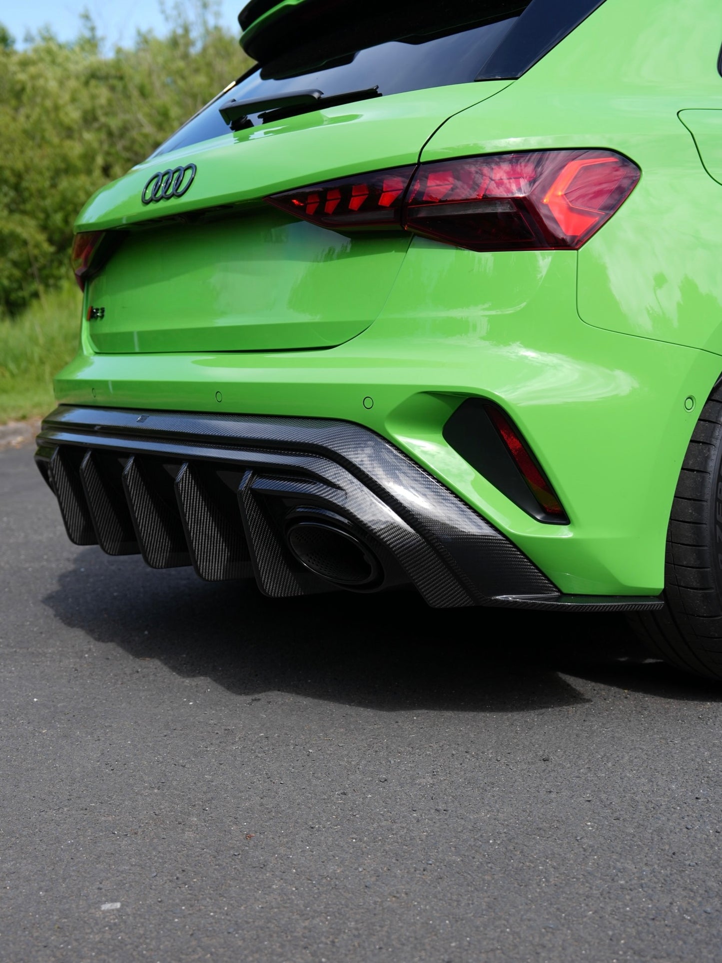 AUDI RS3 8Y CARBON REAR DIFFUSER V2 - INC SIDE ELEMENTS (FL GEN 2) SPORTBACK/HATCHBACK