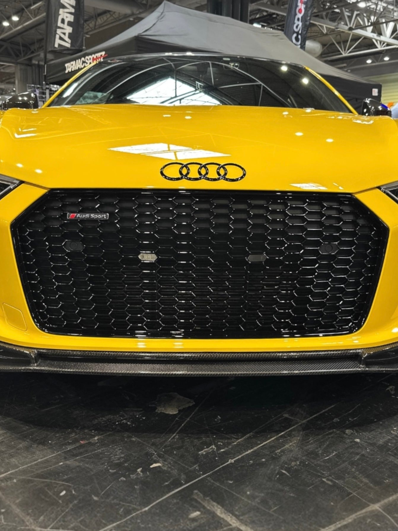 NUMBER PLATE GRILLE MAGNETS - AUDI R8 GEN 2 PRE FL 2015-2019 GRILLE MAGNET HOLDERS