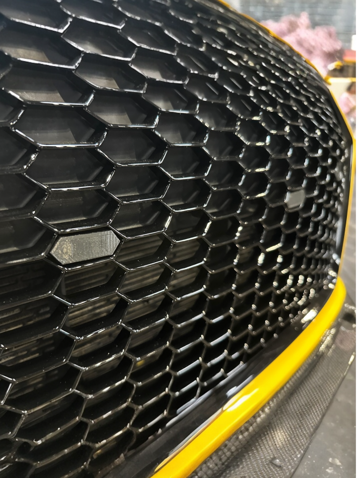 NUMBER PLATE GRILLE MAGNETS - AUDI R8 GEN 2 PRE FL 2015-2019 GRILLE MAGNET HOLDERS