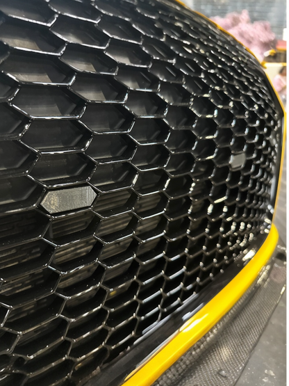 NUMBER PLATE GRILLE MAGNETS - AUDI R8 GEN 2 PRE FL 2015-2019 GRILLE MAGNET HOLDERS