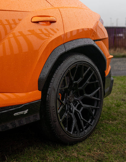 Lamborghini Urus Carbon Fibre Wheel Arch Set
