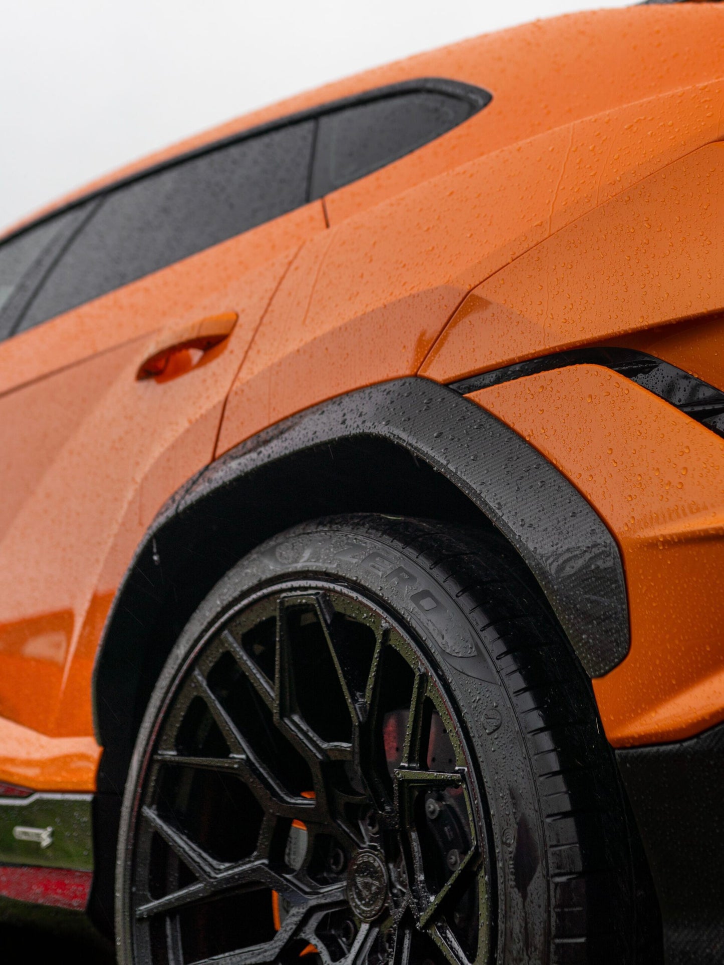 Lamborghini Urus Carbon Fibre Wheel Arch Set
