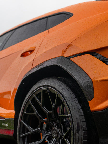 Lamborghini Urus Carbon Fibre Wheel Arch Set