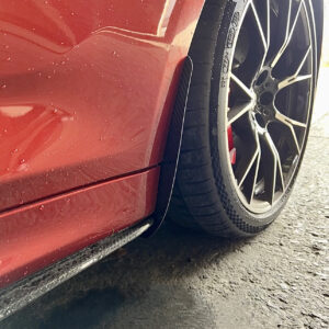 BMW M5 F90 Front Carbon Fibre Arch Guards/Mud Flaps